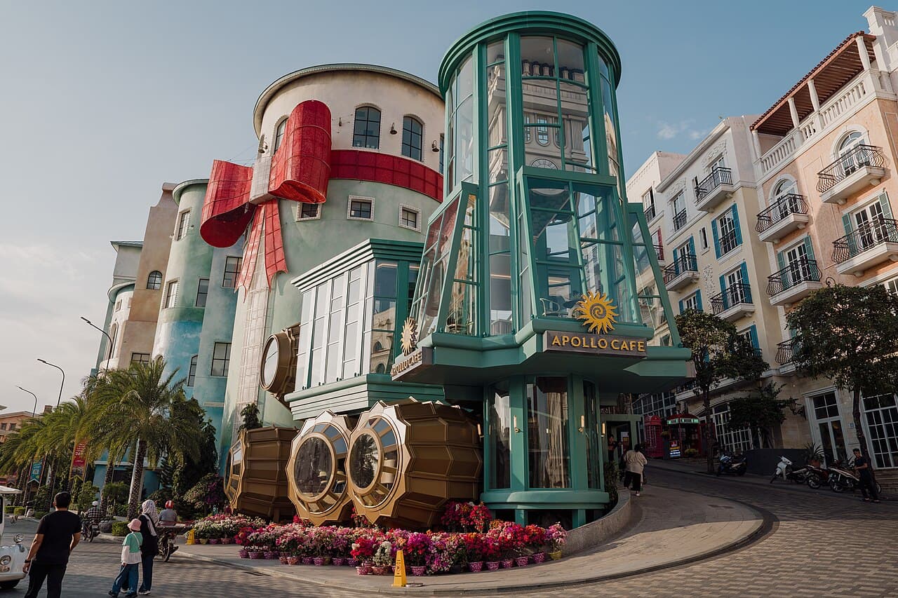 Quán cà phê và phố ở Sunset Town